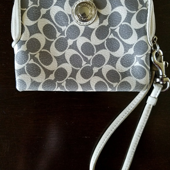 SOLD! Authentic Coach wristlet - Picture 2 of 5
