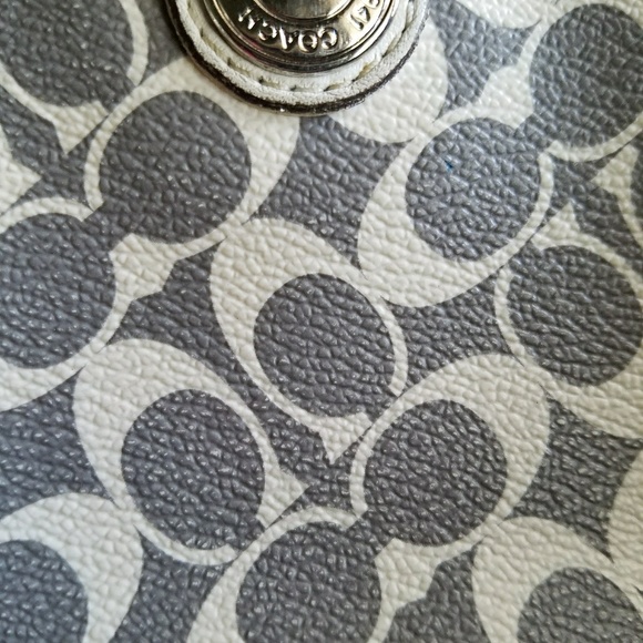 SOLD! Authentic Coach wristlet - Picture 5 of 5