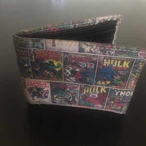 MARVEL'S AVENGERS Men's Bifold Wallet