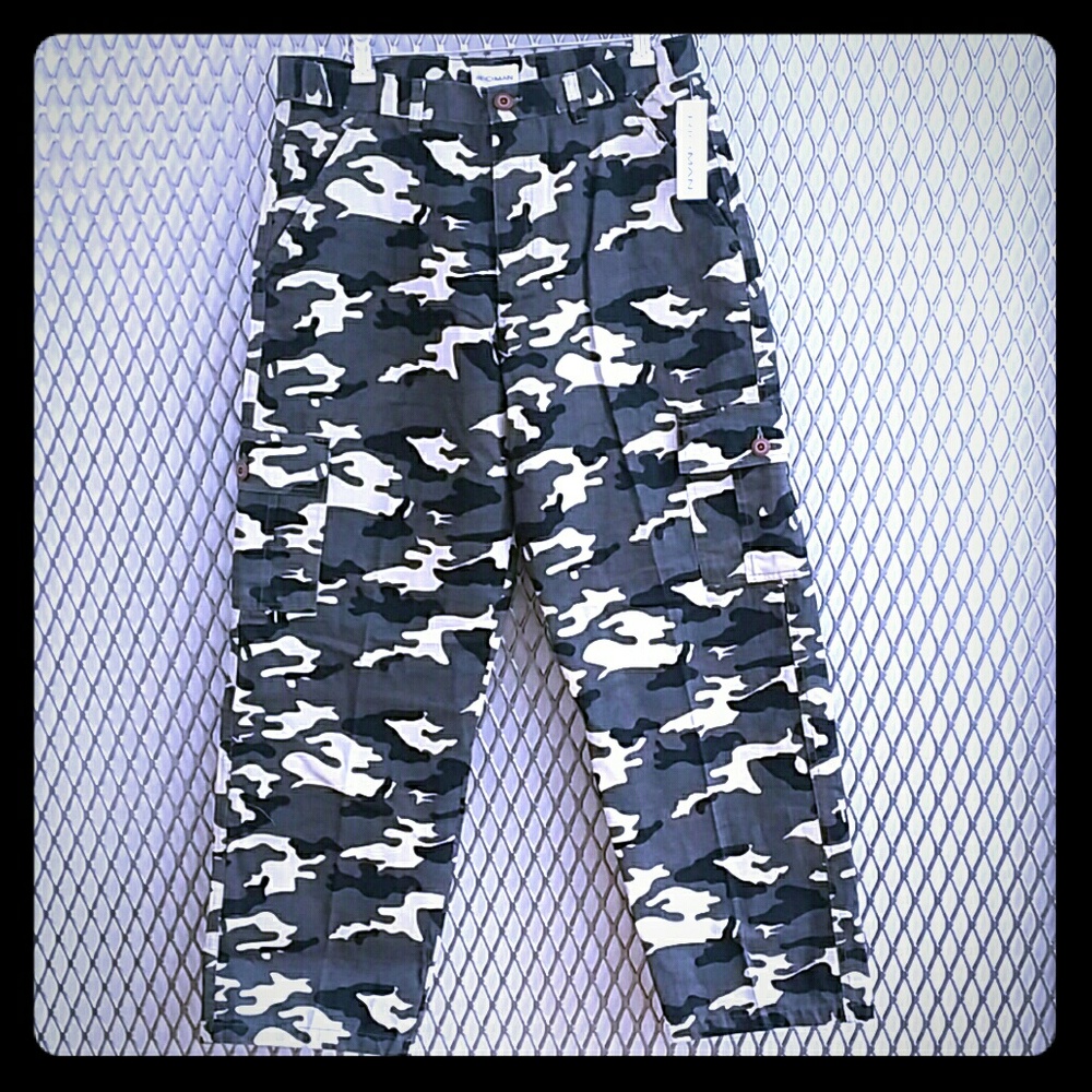 Men's Camo flash wide twill pant- new with tags!