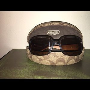 Coach Sunglasses in nice condition case Not incl