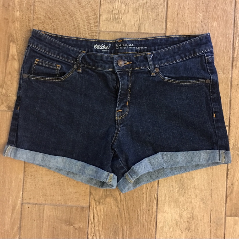 Mid Rise Midi Jean shorts