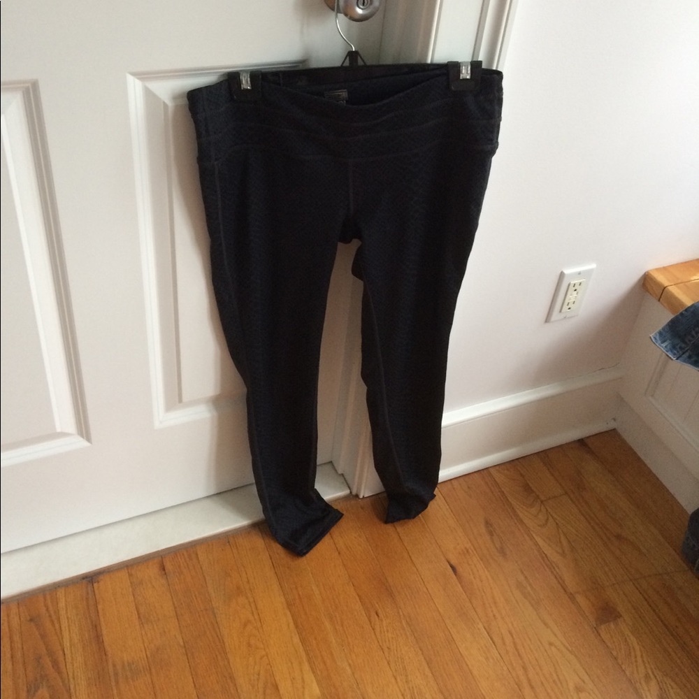 Weatherproof Black printed leggings