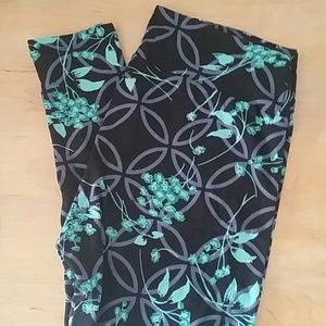 LuLaRoe TC Floral Leggings