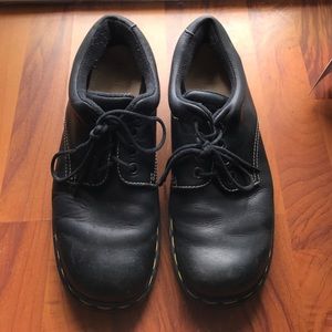 Dr. Marten's - men's 10 - black, low