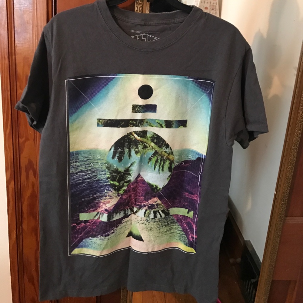 Tee