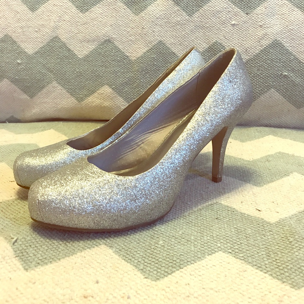 GLITTER HEELS