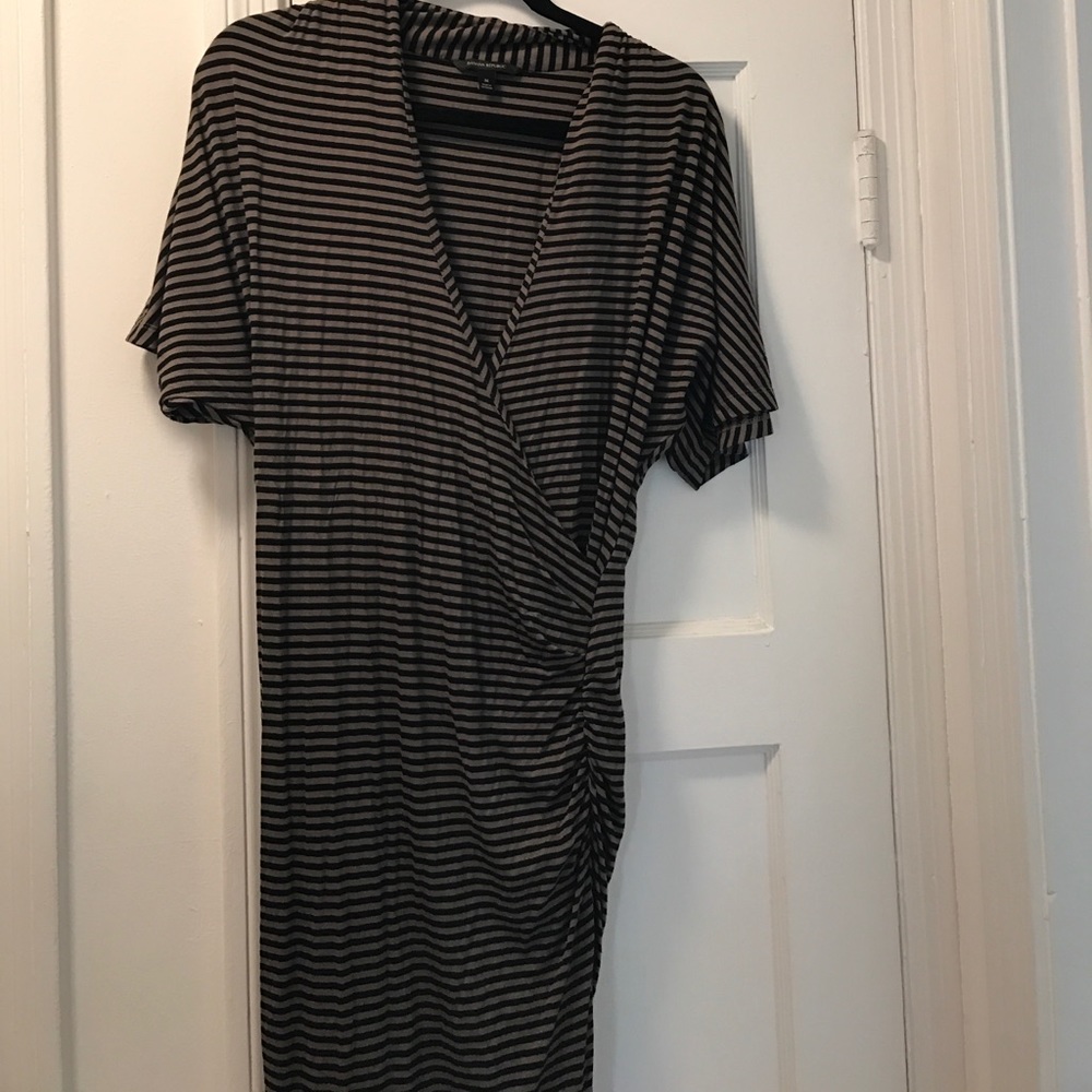 Cute work or casual dress!