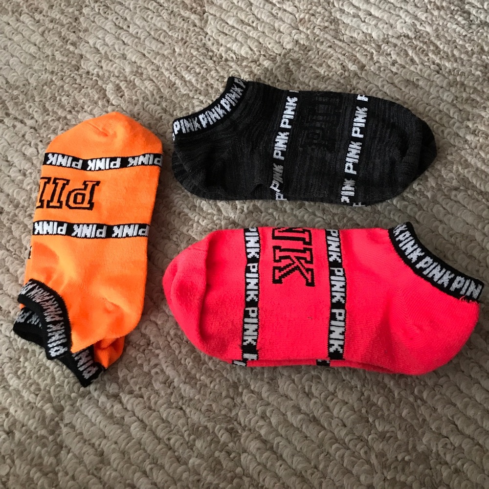 VS pink socks!