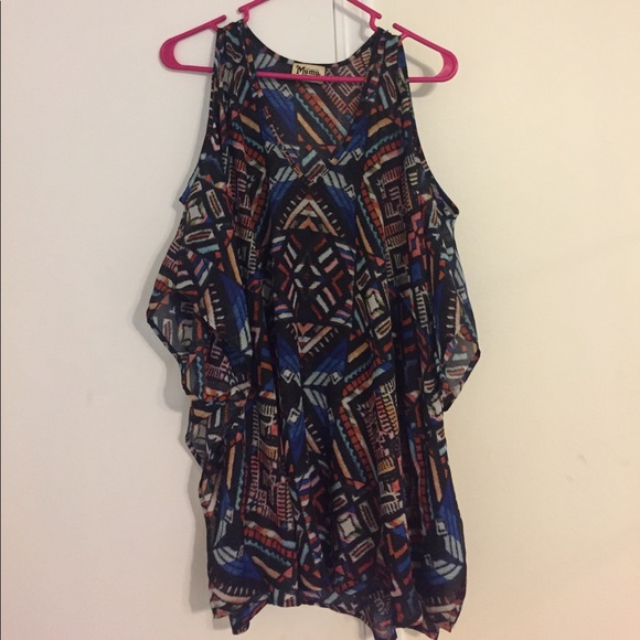 Show me your MuMu open shoulder tunic - Picture 2 of 4