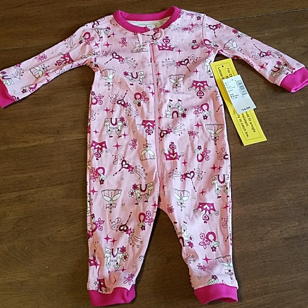 NWT ~ 0-3 Children's Place zip up sleeper