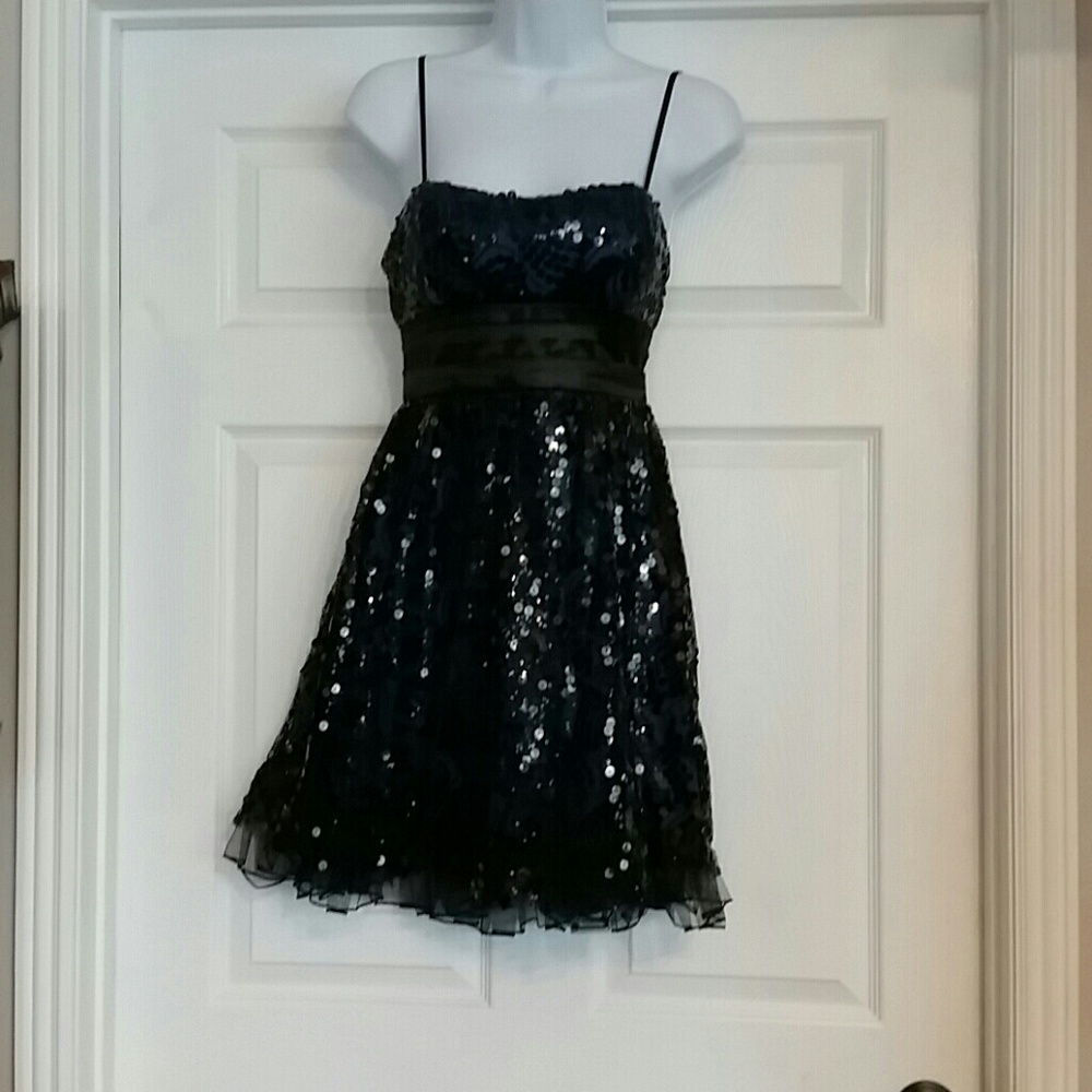 Jessica designs Size 9 prom or homecoming dress