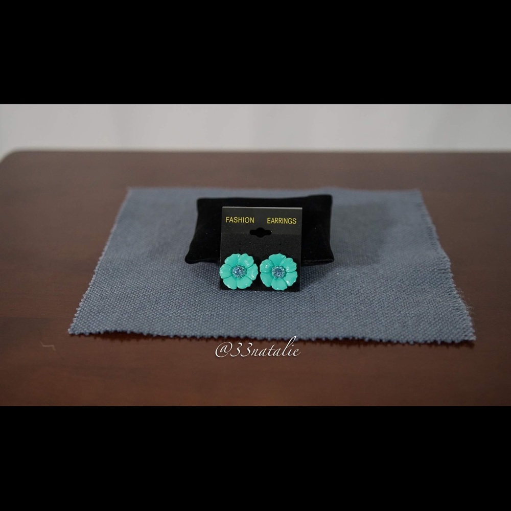 ‼️Final Price‼️Cute Floral Blue Earrings