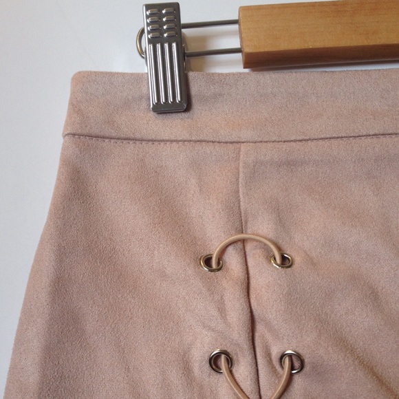 Vegan Suede Mini Skirt - Picture 4 of 5