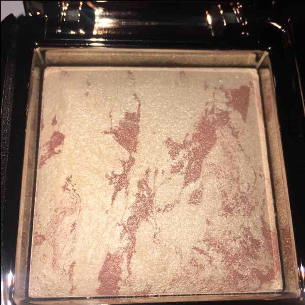 ❤️ Ambient strobe lighting blush