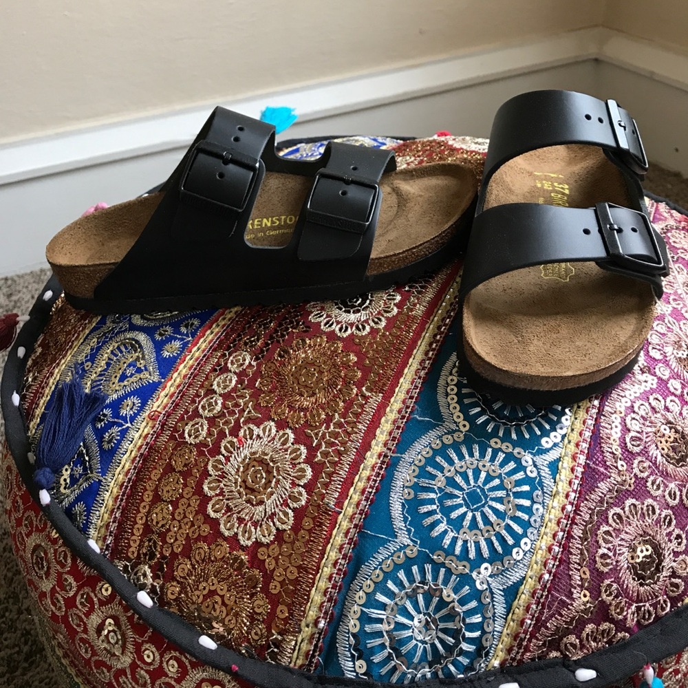 Brand new Arizona style real leather Birkenstocks!