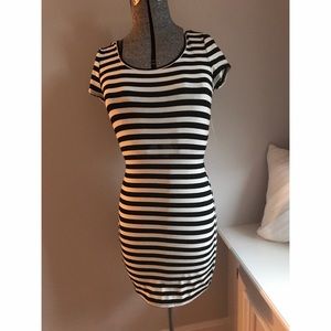 NWT. BLACK & WHITE STRIPED DRESS