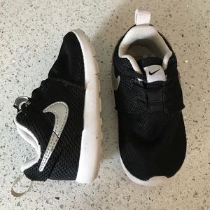 Toddler Nike shoes