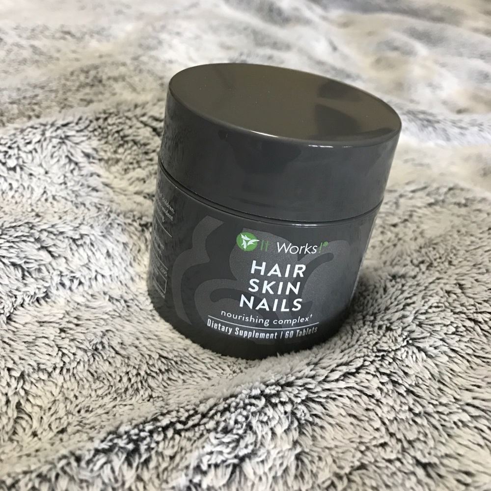 NWT IT Works hair skin nails vitamins