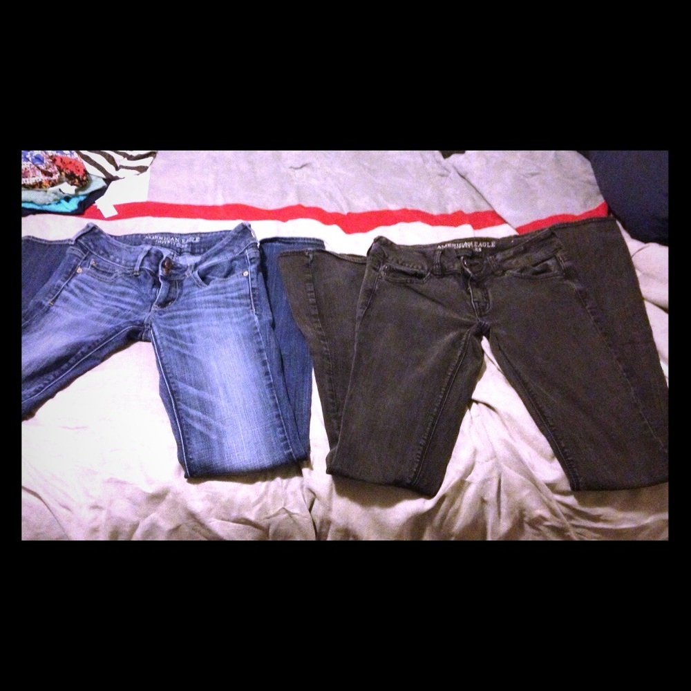 2 pairs American Eagle jeans 4 X-Long
