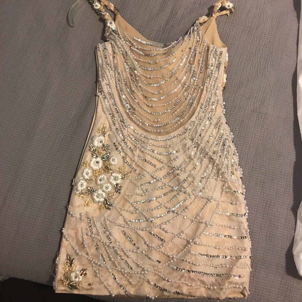 Dress - Picture 2 of 4