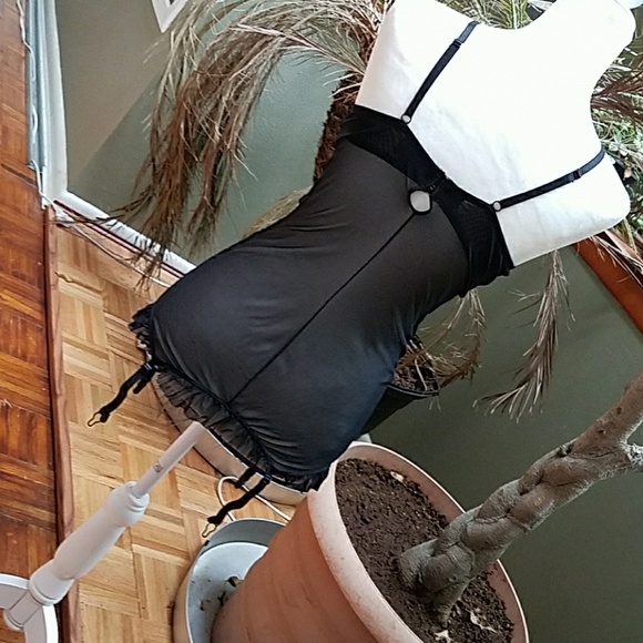 Lingerie - Picture 4 of 8