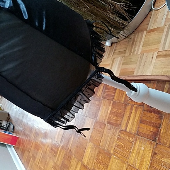 Lingerie - Picture 5 of 8