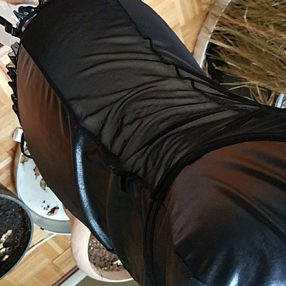 Lingerie - Picture 7 of 8