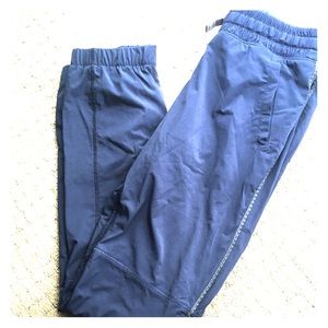 Ivivva Jogger Pants in Navy Blue (Size 12 kids)