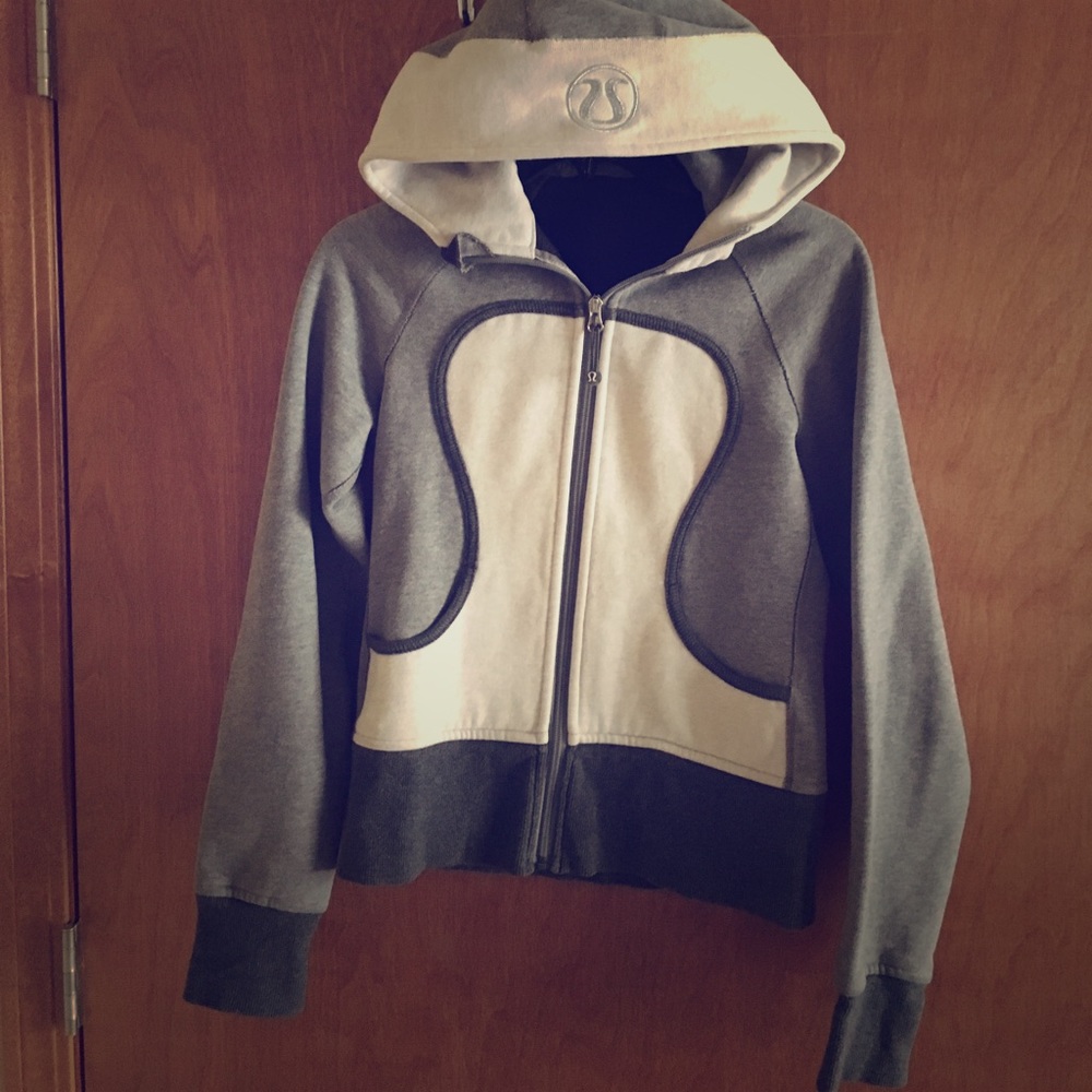 Lululemon Scuba hoodie size 4 grey white thick