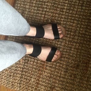 Comfy & Chic Summer Sandal