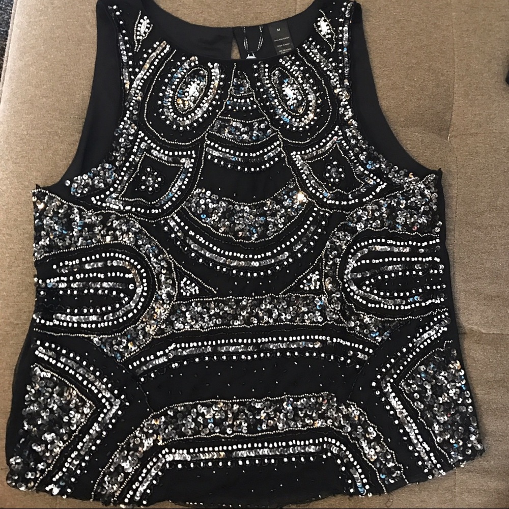 BKE Boutique black sequin top!