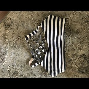 Lululemon Striped Sports Bra Size 6 (Small)