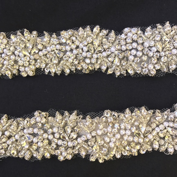 Crystal and Pearl Beaded Wedding dress belt - Picture 1 of 3