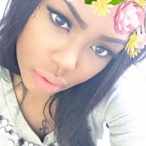 Meet your Posher, Nina