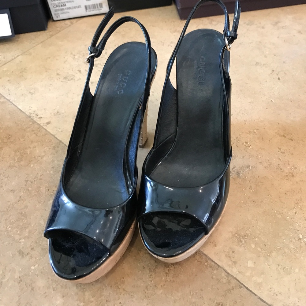 Barely worn Gucci Black Patent Size 36