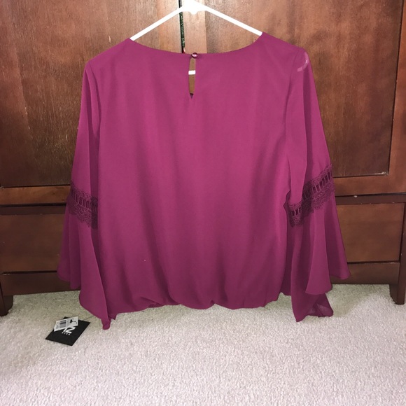 Dress shirt, flutter sleeves - Picture 2 of 4