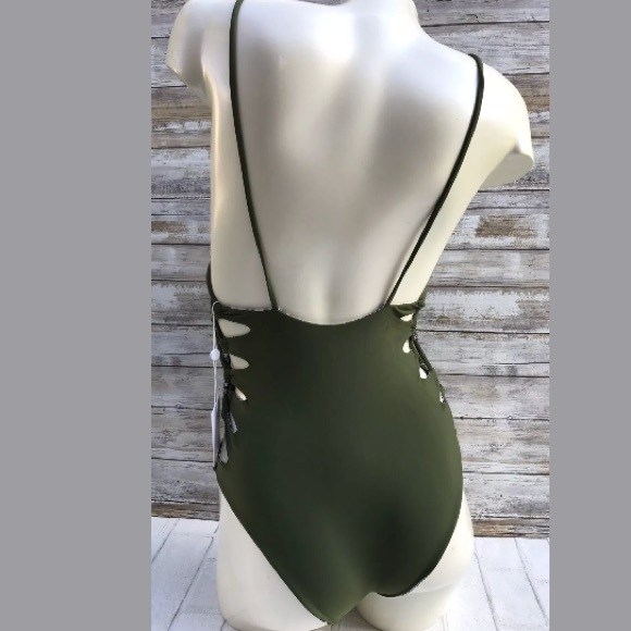 ❌SOLD!!!❌ ACACIA FLORENCE PALM ONE PIECE - Picture 2 of 8