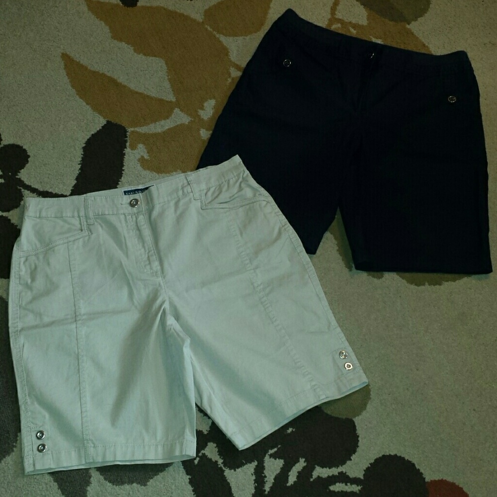 EUC Karen Scott Navy Blue & Khaki Shorts