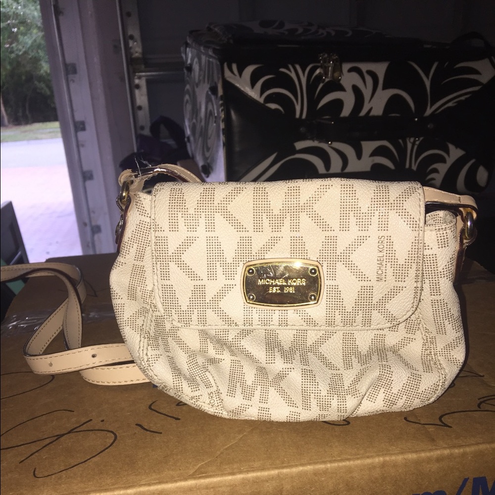 Michael kors small cross body bag