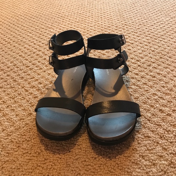 Sandals - Picture 1 of 3
