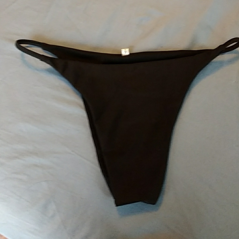 Brazilian thong bikini bottom