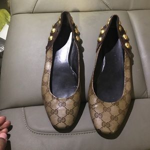 Gucci flats