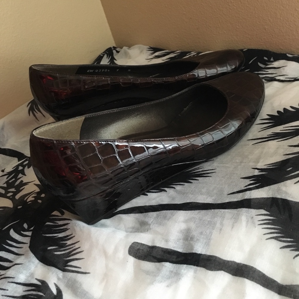 Stuart Weitzman wedge pumps brown leather size 9