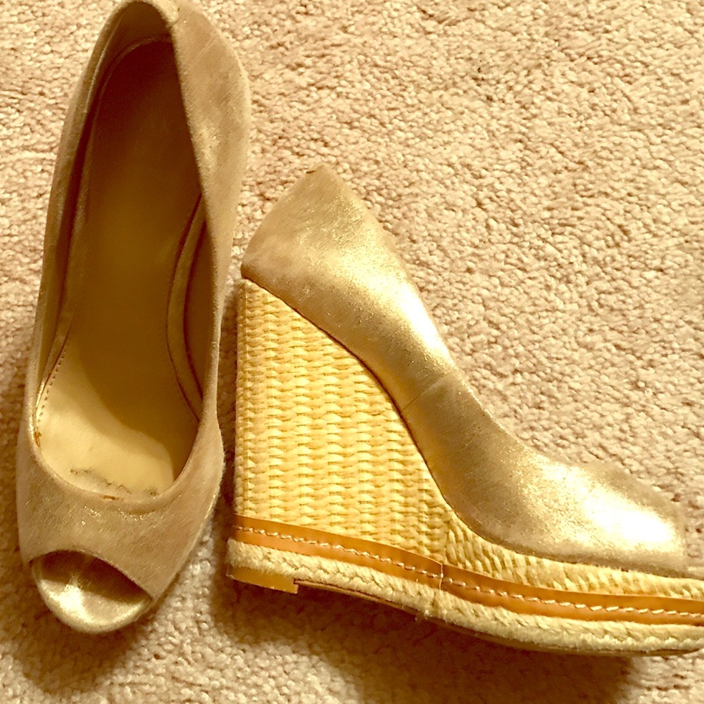 Gold Wedges