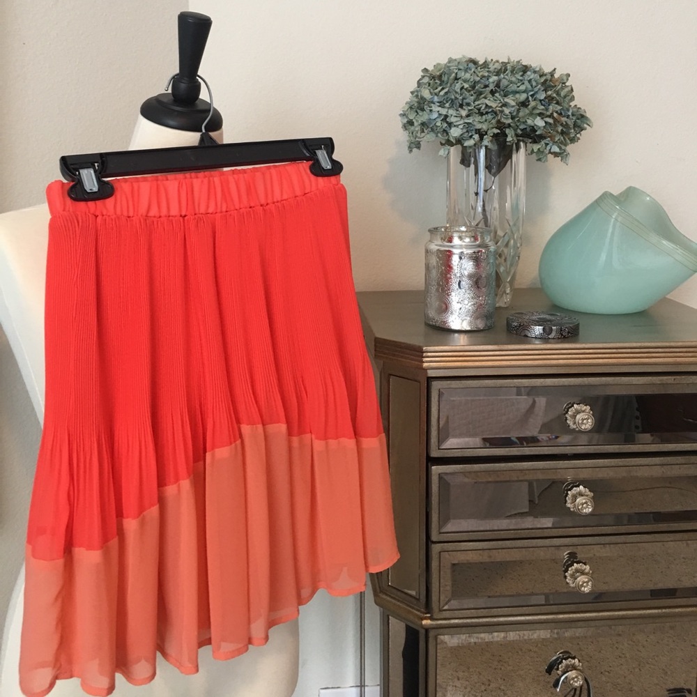 Coral and peach skirt perfect for Spring