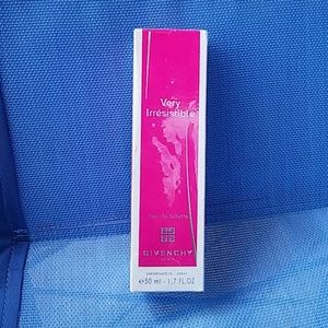 Givenchy Very Irresistible 1.7oz