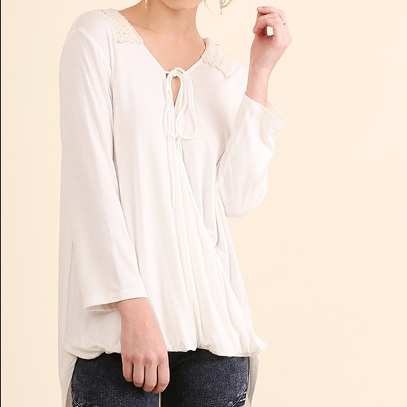 1 LEFT - White Surplice Tunic With Lace Trim - Picture 4 of 4
