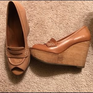 Lucky wedges