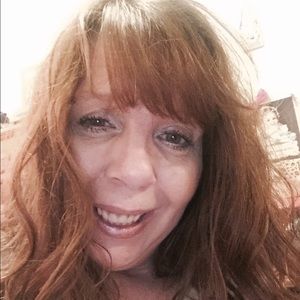 Meet your Posher, Leslie